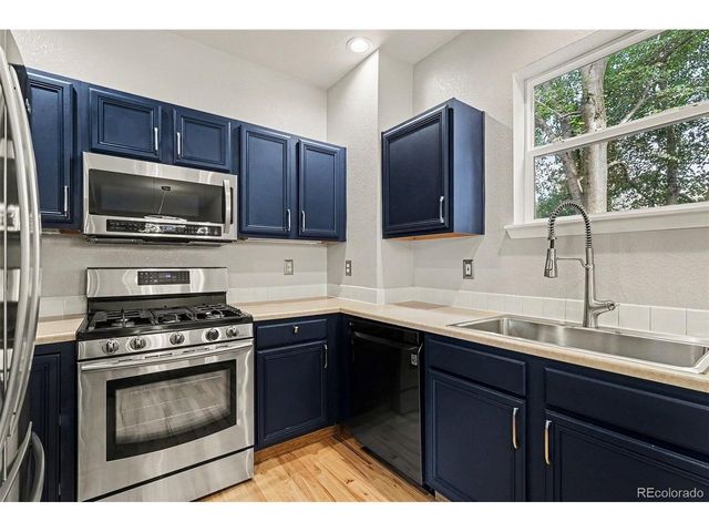 2423 Water Cress Ct, Longmont, CO 80504