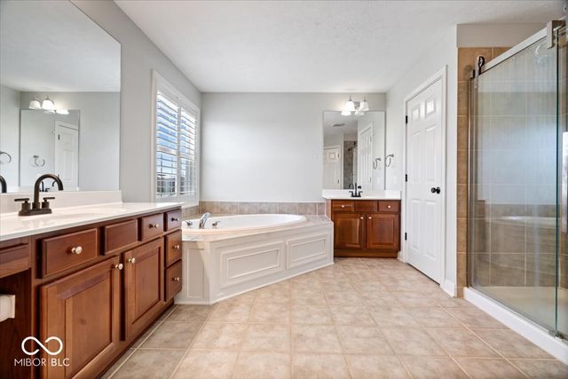 12450 Duval Drive, Fishers, IN 46037