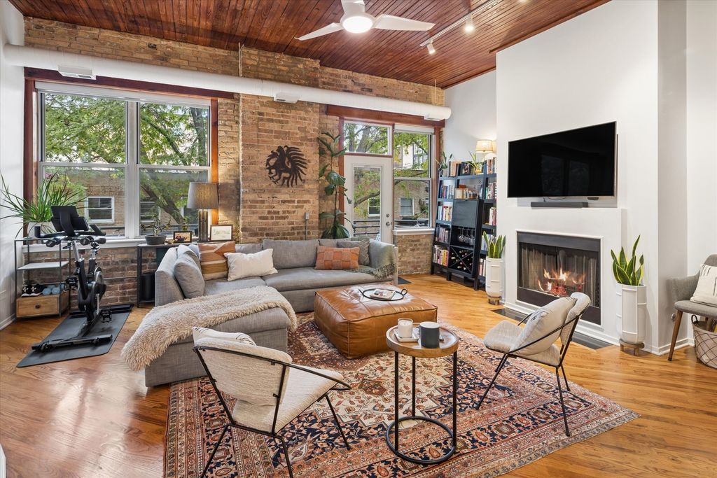 2021 W Willow Street 204, Chicago, IL 60647 — photo 3