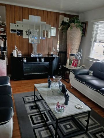 14041 S Calhoun Avenue, Burnham, IL 60633