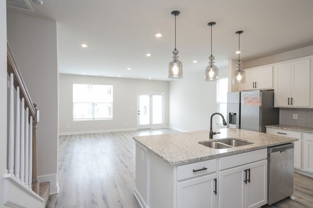 156 Fister Dr, Lebanon, TN 37090
