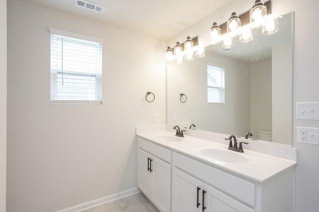 156 Fister Dr, Lebanon, TN 37090