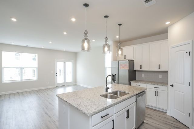 156 Fister Dr, Lebanon, TN 37090