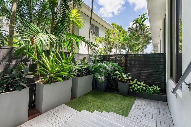 1065 99th St, Bay Harbor Islands, FL 33154