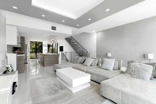 1065 99th St, Bay Harbor Islands, FL 33154