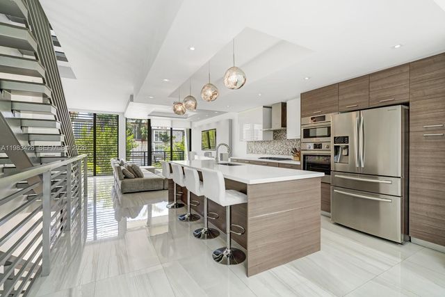 1065 99th St, Bay Harbor Islands, FL 33154