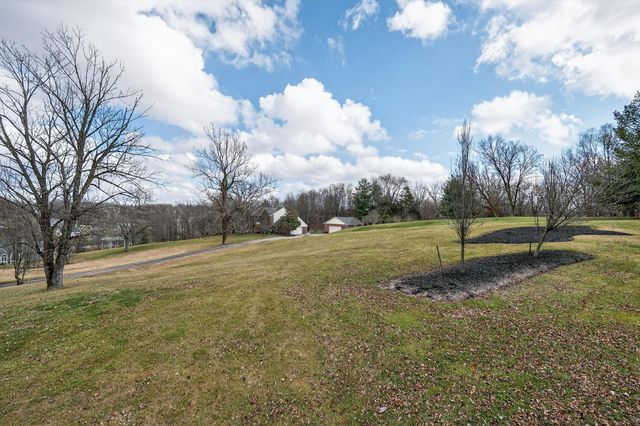 9754 Windsor Way, Florence, KY 41042