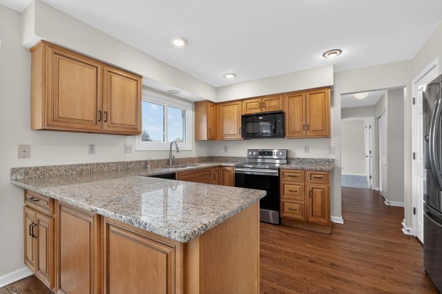 9754 Windsor Way, Florence, KY 41042