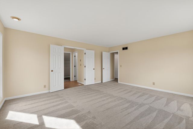 9754 Windsor Way, Florence, KY 41042