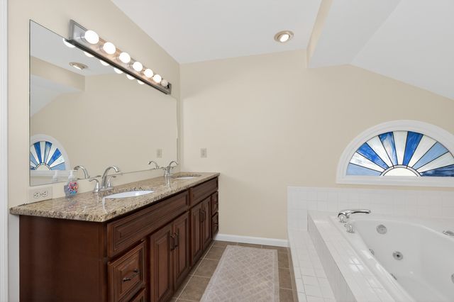 9754 Windsor Way, Florence, KY 41042