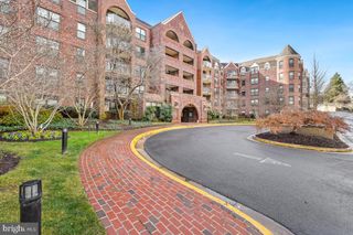 2100 LANGSTON BLVD #218, Arlington, VA 22201