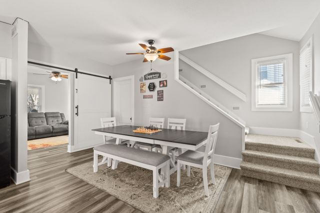 1017 S 6th Avenue W, Newton, IA 50208