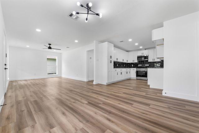 3112 Hays Street, Pasadena, TX 77503
