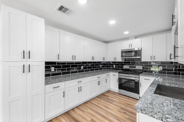 3112 Hays Street, Pasadena, TX 77503