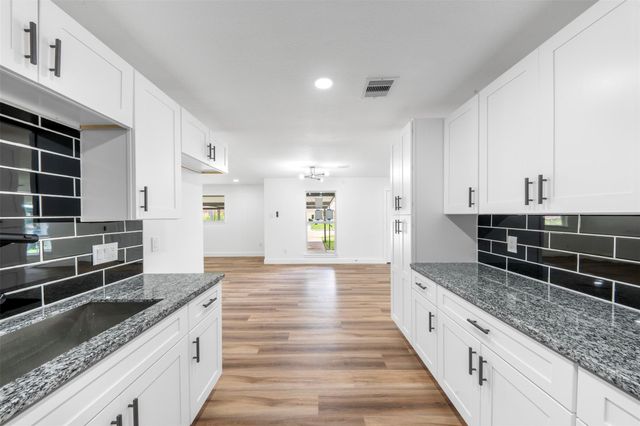 3112 Hays Street, Pasadena, TX 77503