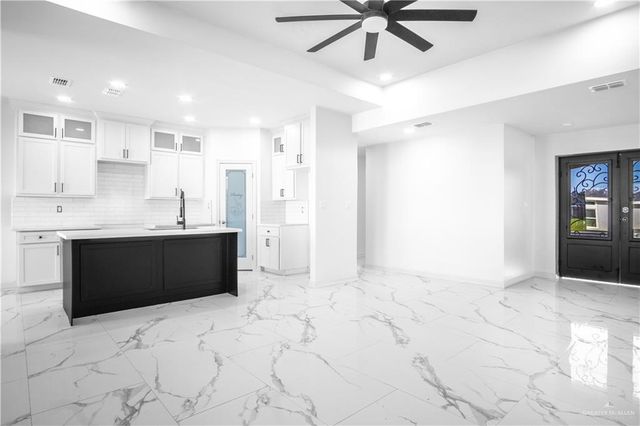 806 Sabrina Street, Alamo, TX 78516