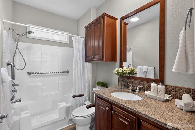 2101 S 324th Street, Federal Way, WA 98003