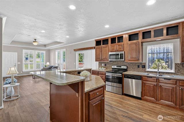 2101 S 324th Street, Federal Way, WA 98003