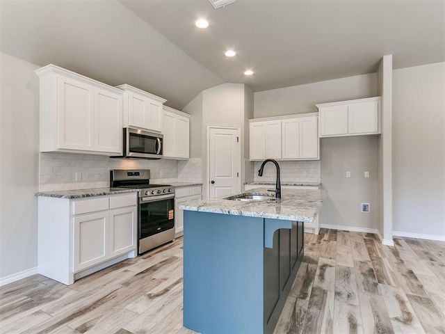 12028 Rockbed Drive, Yukon, OK 73099