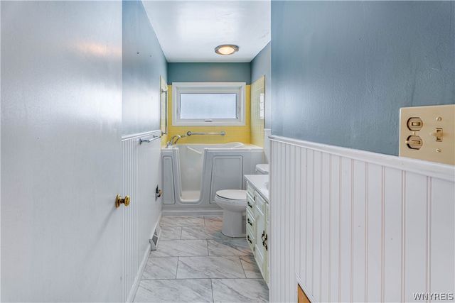 13 Standish Road, Lockport City, NY 14094