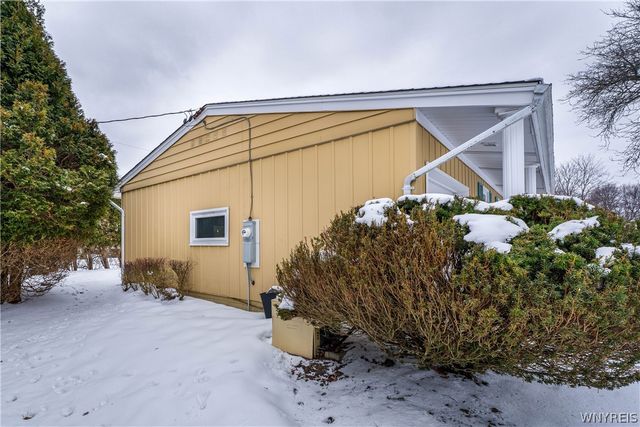 13 Standish Road, Lockport City, NY 14094