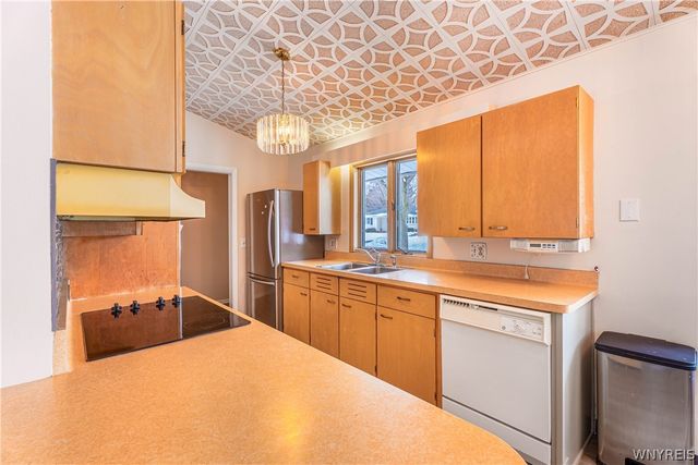 13 Standish Road, Lockport City, NY 14094