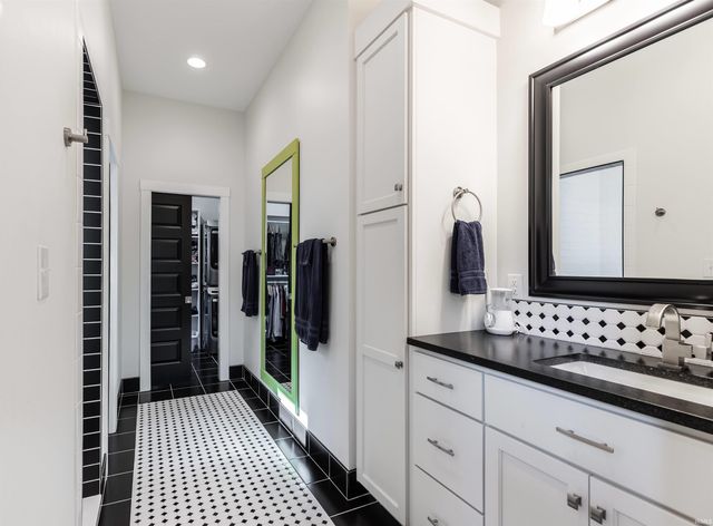 83 Adams Avenue, Evansville, IN 47713