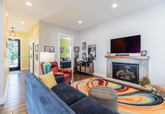 83 Adams Avenue, Evansville, IN 47713