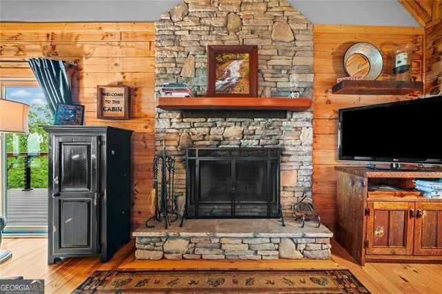 399 Ranch Mountain Drive, Dahlonega, GA 30533