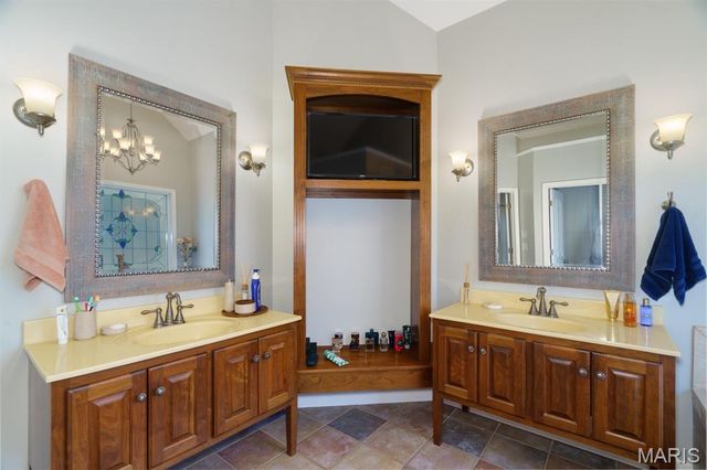 10677 Dolomite Circle, Rolla, MO 65401