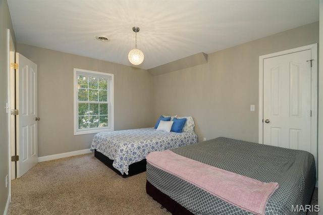 10677 Dolomite Circle, Rolla, MO 65401