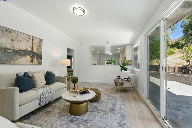 4605 Driftwood Ct, El Sobrante, CA 94803