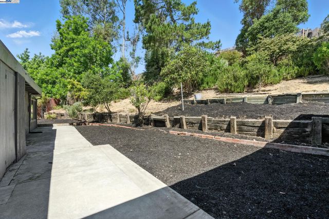 4605 Driftwood Ct, El Sobrante, CA 94803