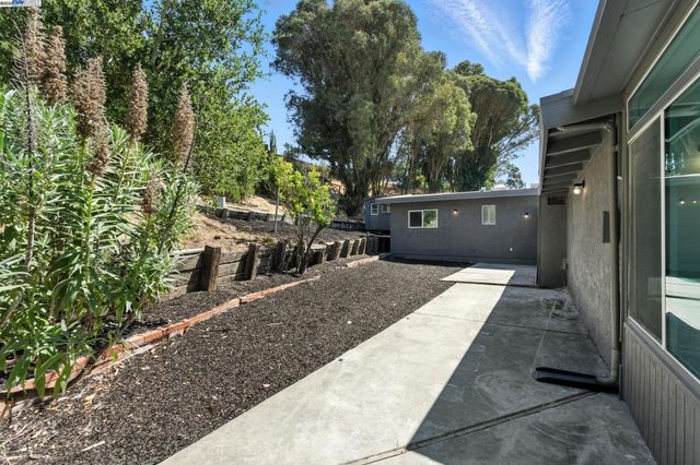 4605 Driftwood Ct, El Sobrante, CA 94803