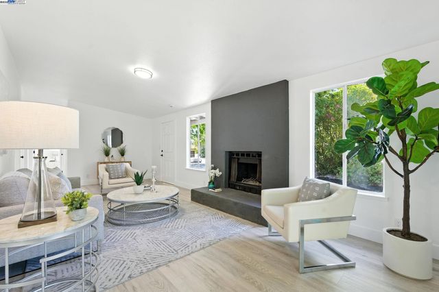 4605 Driftwood Ct, El Sobrante, CA 94803