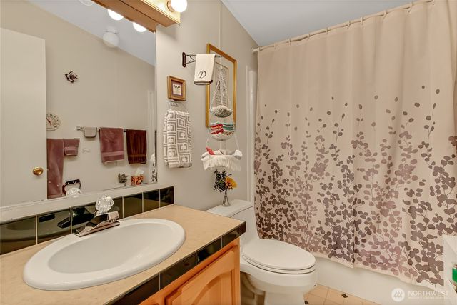 1472 Kitsap Lake Road NW, Bremerton, WA 98312