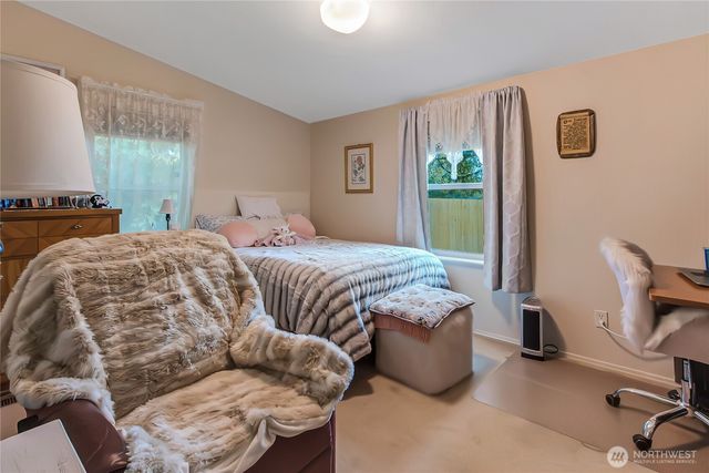 1472 Kitsap Lake Road NW, Bremerton, WA 98312