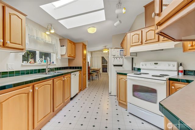 1472 Kitsap Lake Road NW, Bremerton, WA 98312