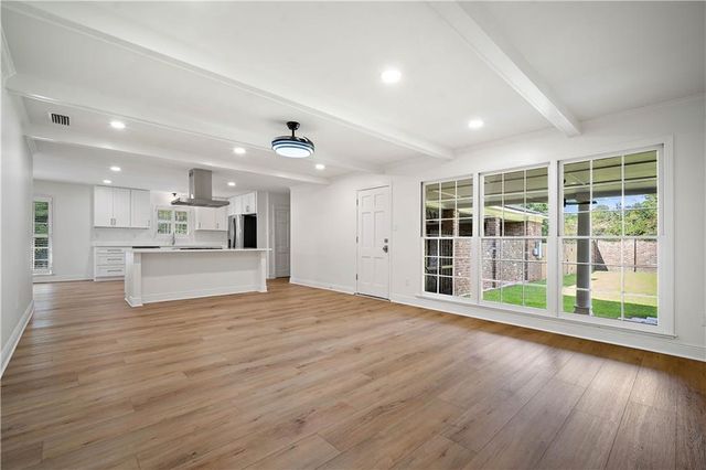 301 Indian Creek Drive E, Mobile, AL 36607