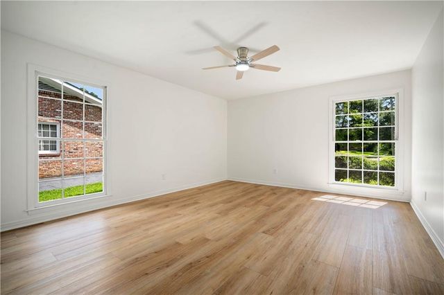 301 Indian Creek Drive E, Mobile, AL 36607