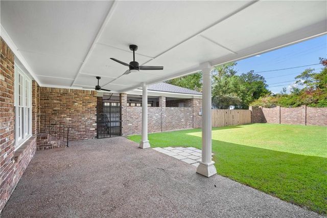 301 Indian Creek Drive E, Mobile, AL 36607