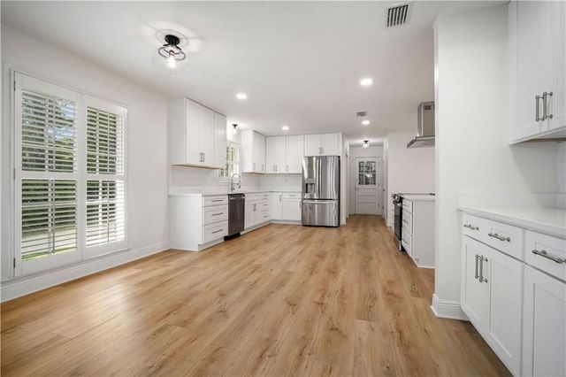 301 Indian Creek Drive E, Mobile, AL 36607