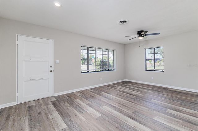 561 N DOLLINS AVENUE, Orlando, FL 32805