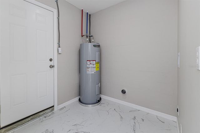 561 N DOLLINS AVENUE, Orlando, FL 32805