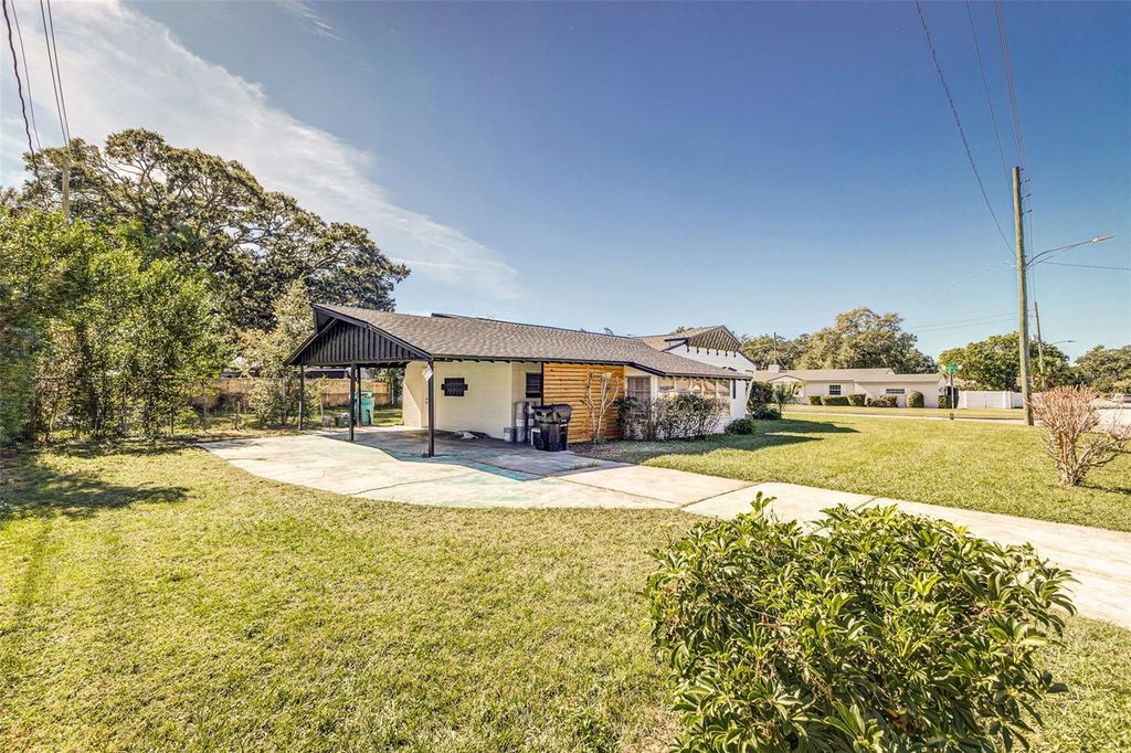 561 N DOLLINS AVENUE, Orlando, FL 32805