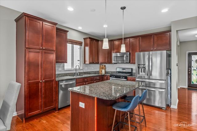 4311 Fraser Circle, Naperville, IL 60564