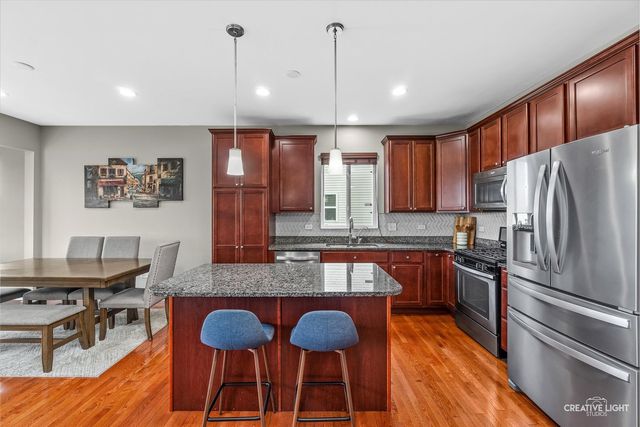 4311 Fraser Circle, Naperville, IL 60564