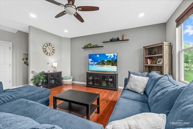 4311 Fraser Circle, Naperville, IL 60564