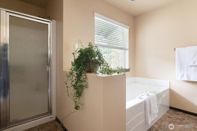 942 Walker Heights Place, Oak Harbor, WA 98277