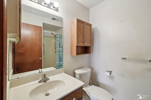 16064 Holz Drive, Southgate, MI 48195